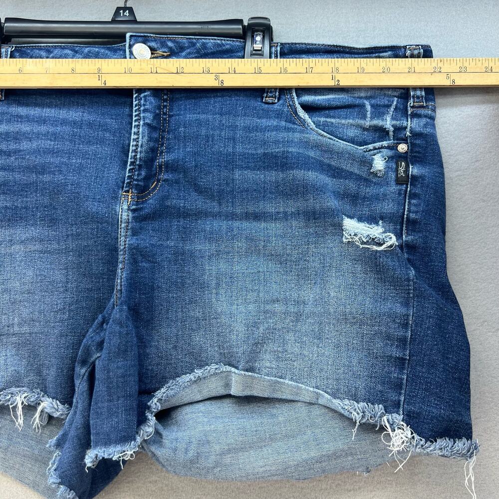 Silver Jean Co. Shorts Women's Size 22X5.5L Suki Distressed Casual Normcore - Picture 2 of 14
